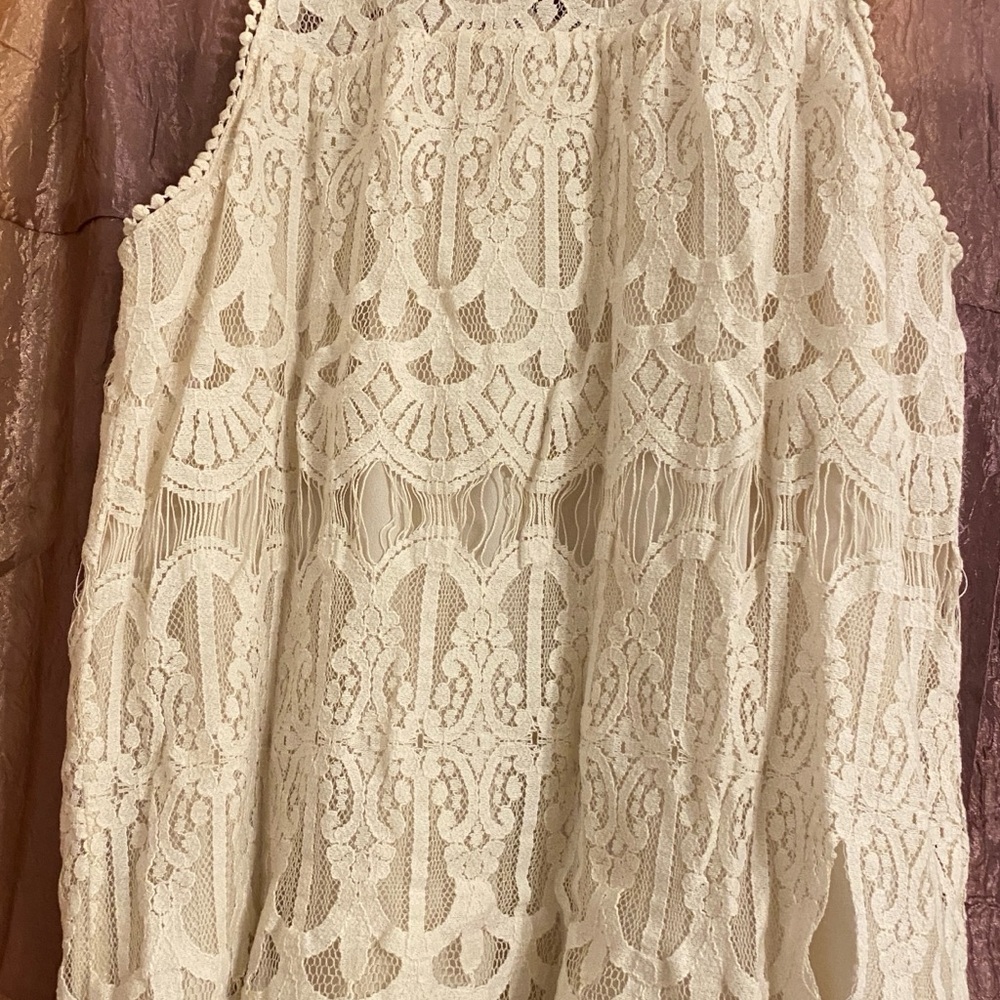 Xhilaration Cream Lace Tunic